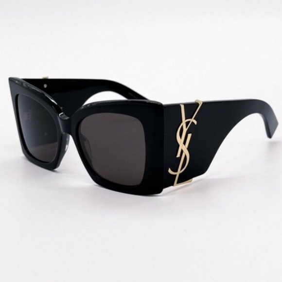 Yves Saint Laurent YSL Black Oversized Sunglasses Gold Logo | |Classic Chic